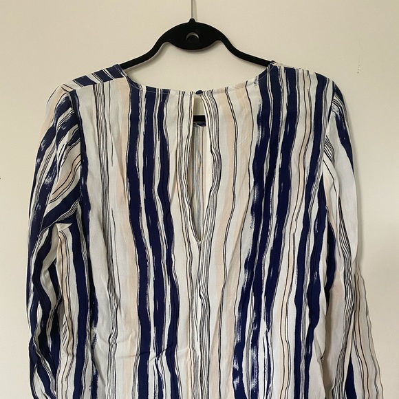 Designer Long-sleeve Blouse - Picture 3 of 9